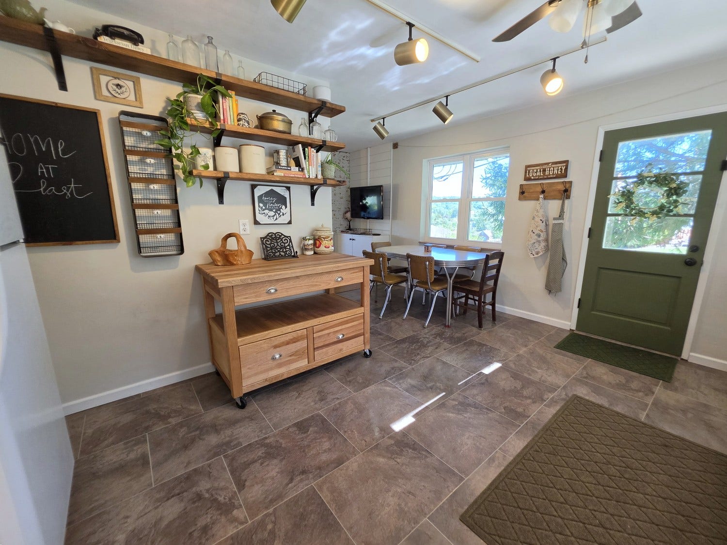 1345 Clifton Road, Washington, PA 15301