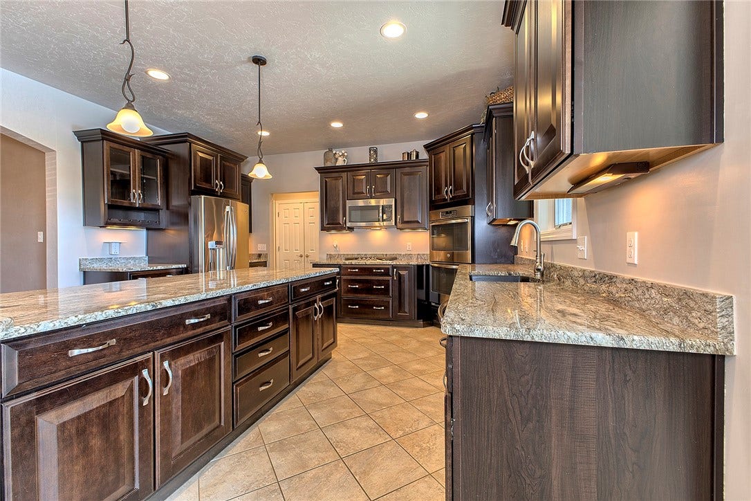 7521 Natalie Ln, North Huntingdon, PA 15642