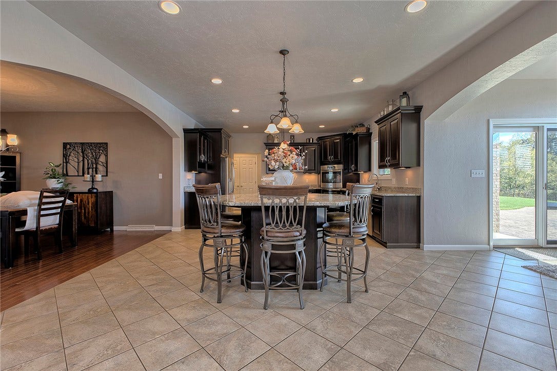 7521 Natalie Ln, North Huntingdon, PA 15642