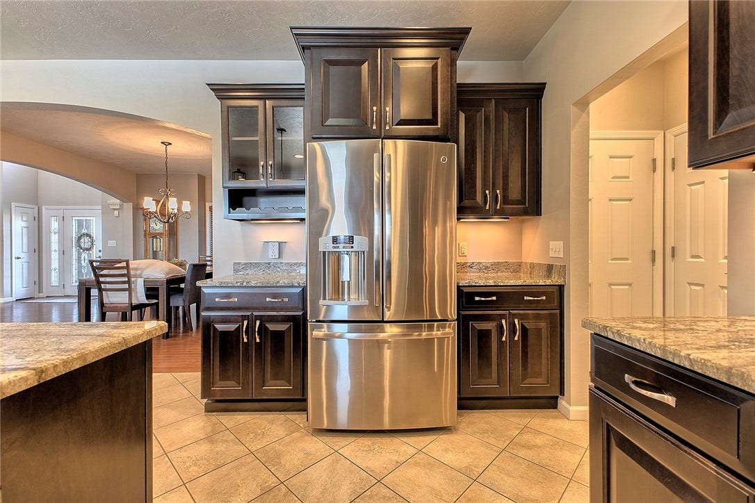 7521 Natalie Ln, North Huntingdon, PA 15642