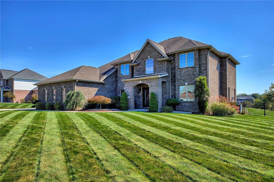 7521 Natalie Ln, North Huntingdon, PA 15642