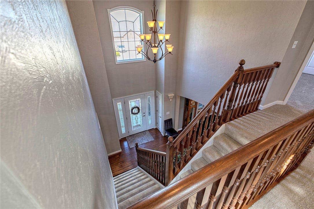 7521 Natalie Ln, North Huntingdon, PA 15642