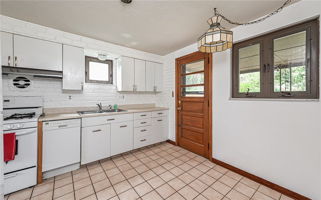 1050 Ardmore Manor Dr, Pittsburgh, PA 15221 1050 Ardmore Manor Dr, Pittsburgh, PA 15221