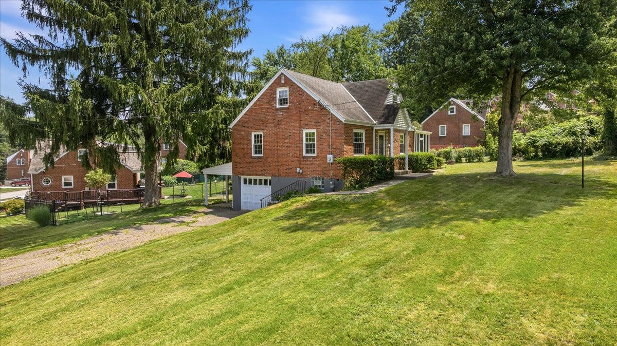 11 Ruthfred Drive, Pittsburgh, PA 15241 11 Ruthfred Drive, Pittsburgh, PA 15241