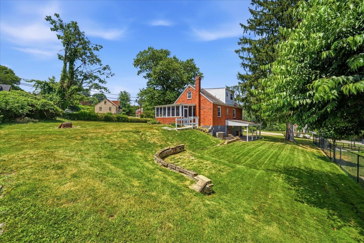 11 Ruthfred Drive, Pittsburgh, PA 15241 11 Ruthfred Drive, Pittsburgh, PA 15241