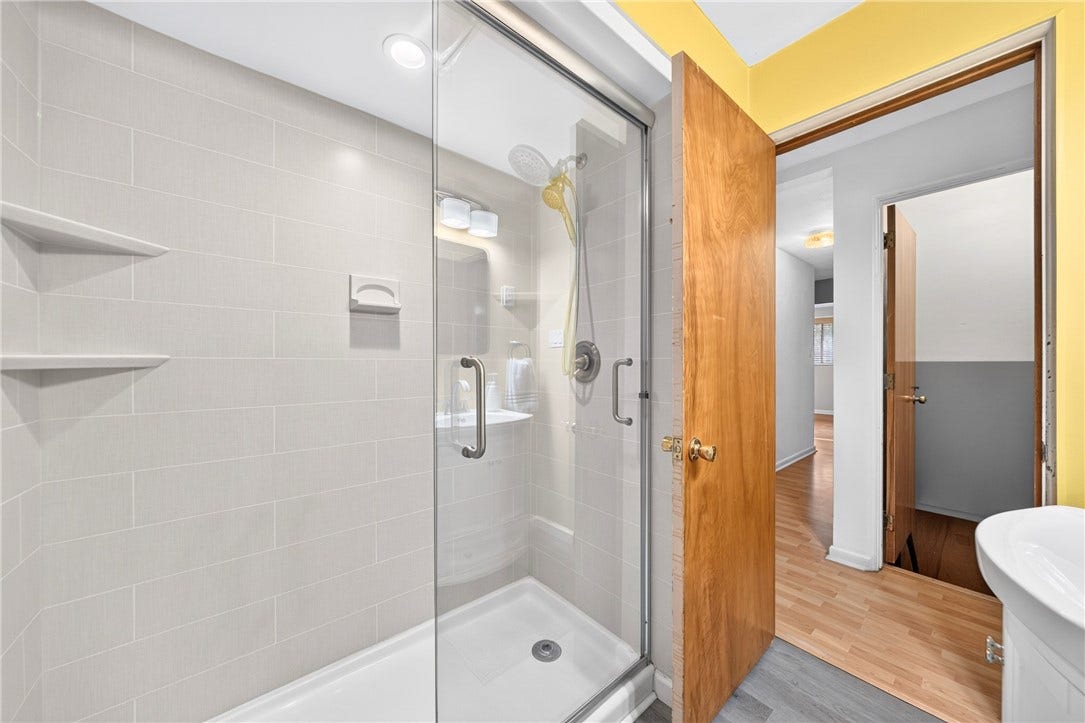1350 Crucible St, Pittsburgh, PA 15220