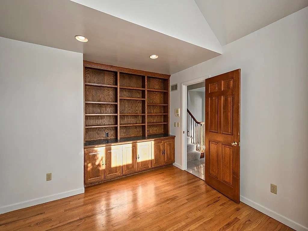 107 Fox Ridge Farms Dr, Pittsburgh, PA 15215 107 Fox Ridge Farms Dr, Pittsburgh, PA 15215