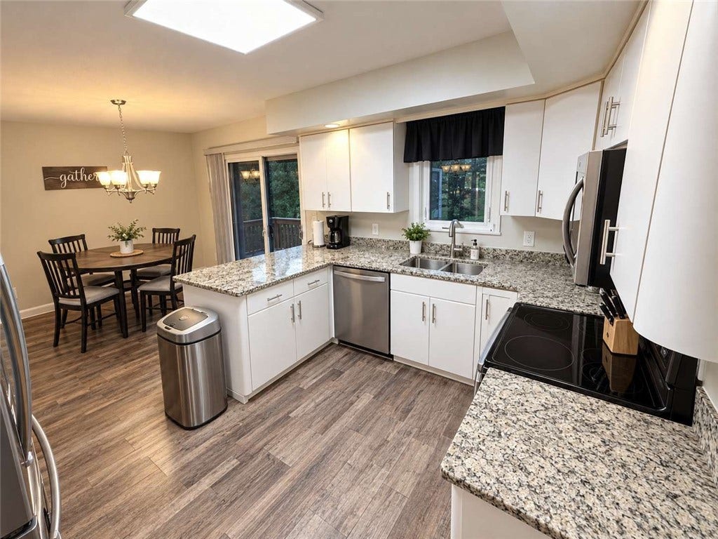 107 Fox Ridge Farms Dr, Pittsburgh, PA 15215 107 Fox Ridge Farms Dr, Pittsburgh, PA 15215
