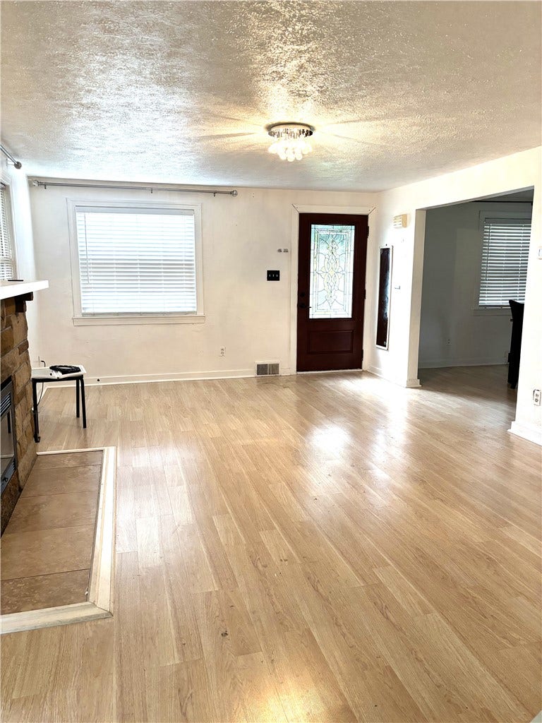 1008 Fidelity, Pittsburgh, PA 15236 beautiful view of front door living room