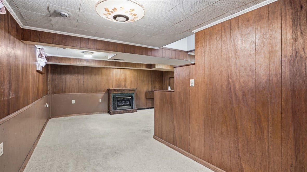 4782 Barone Dr, Pittsburgh, PA 15227 4782 Barone Dr, Pittsburgh, PA 15227