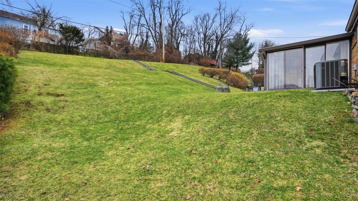 4782 Barone Dr, Pittsburgh, PA 15227 4782 Barone Dr, Pittsburgh, PA 15227