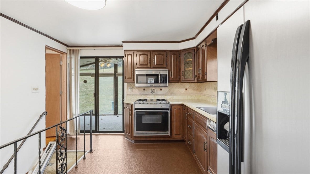 4782 Barone Dr, Pittsburgh, PA 15227 4782 Barone Dr, Pittsburgh, PA 15227