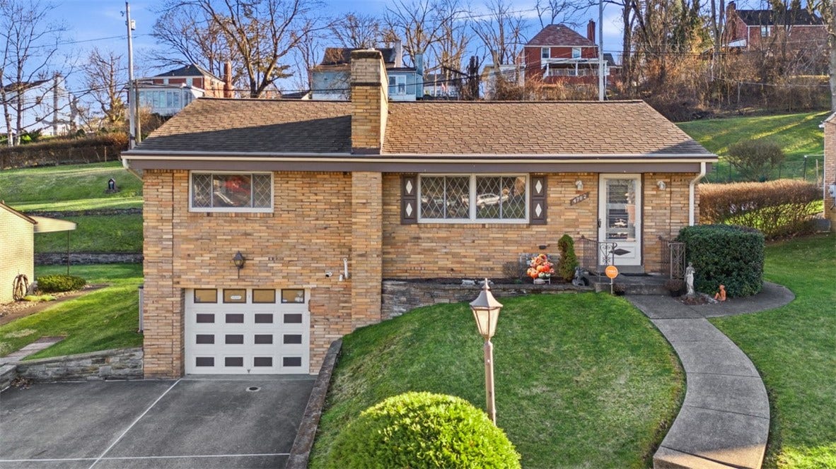 4782 Barone Dr, Pittsburgh, PA 15227 4782 Barone Dr, Pittsburgh, PA 15227