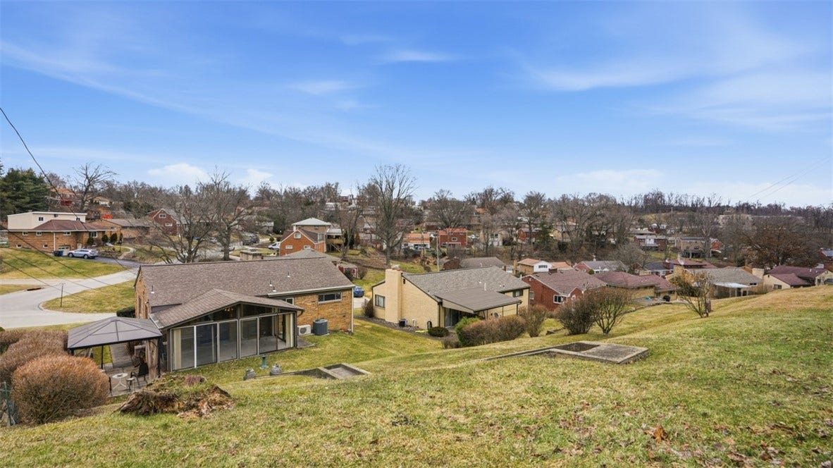 4782 Barone Dr, Pittsburgh, PA 15227 4782 Barone Dr, Pittsburgh, PA 15227