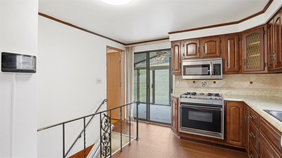 4782 Barone Dr, Pittsburgh, PA 15227 4782 Barone Dr, Pittsburgh, PA 15227