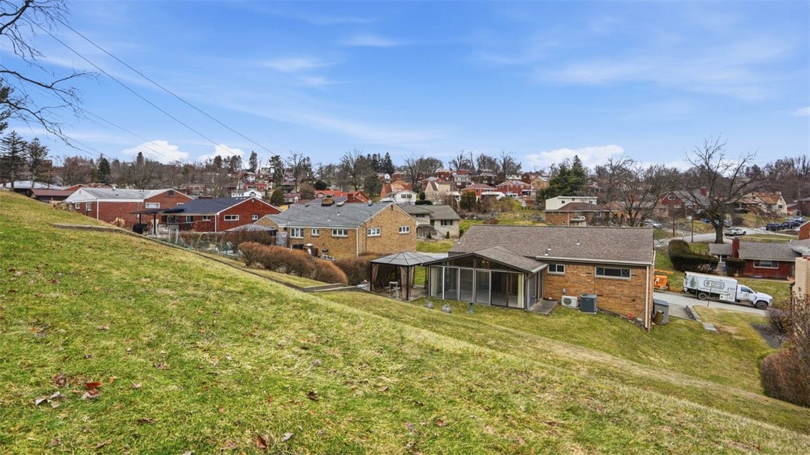 4782 Barone Dr, Pittsburgh, PA 15227 4782 Barone Dr, Pittsburgh, PA 15227