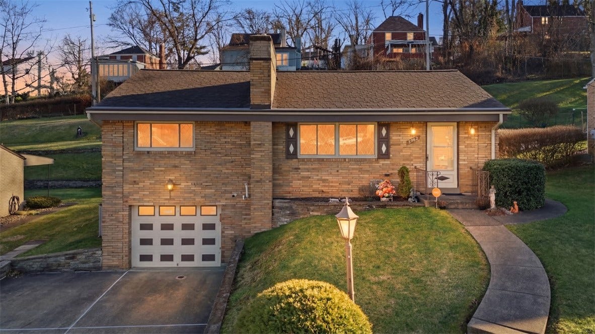 4782 Barone Dr, Pittsburgh, PA 15227 4782 Barone Dr, Pittsburgh, PA 15227
