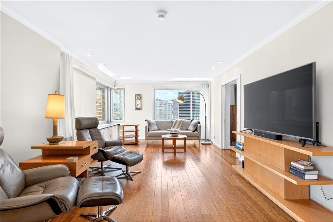 320 Fort Duquesne Blvd, #12L, Pittsburgh, PA 15222 Living Room
