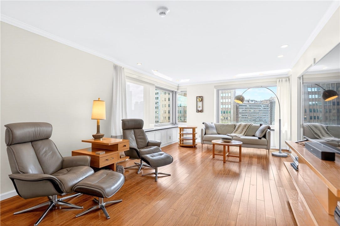 320 Fort Duquesne Blvd, #12L, Pittsburgh, PA 15222 Living Room