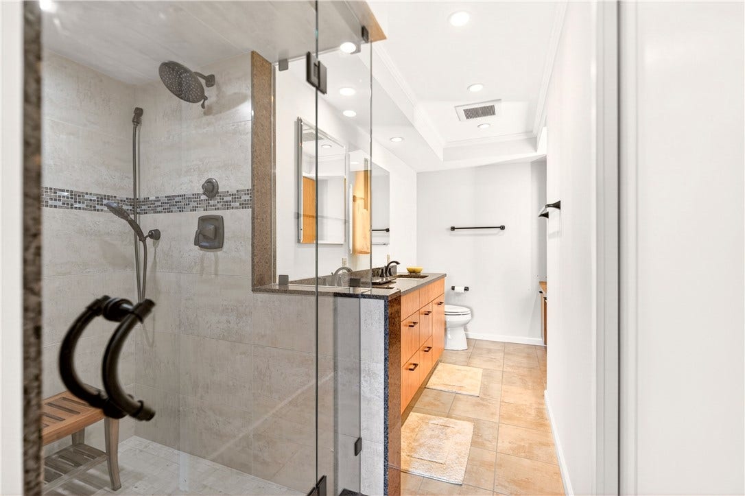 320 Fort Duquesne Blvd, #12L, Pittsburgh, PA 15222 Primary Bath
