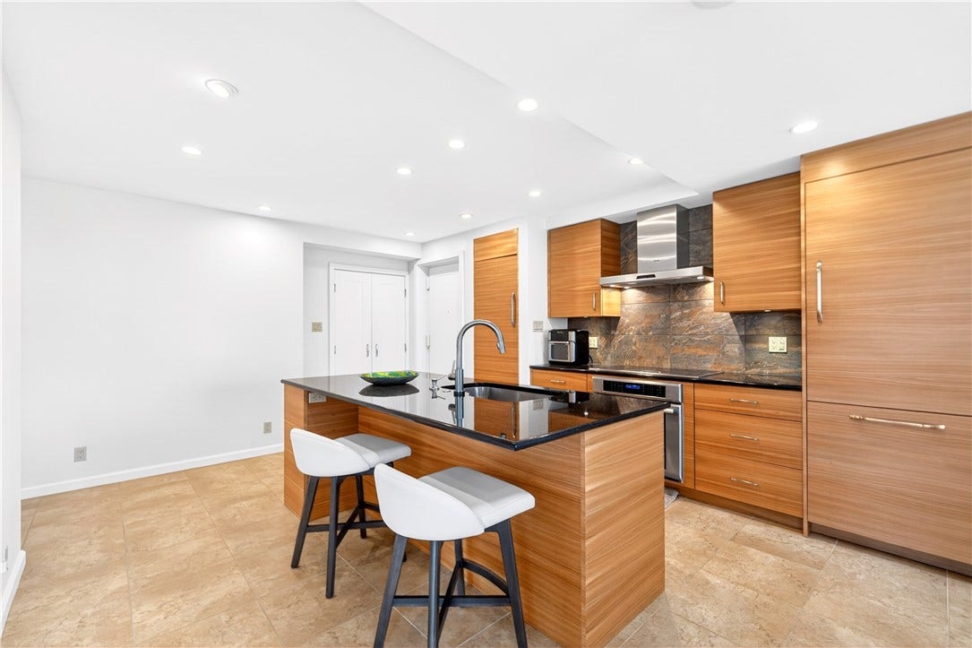 320 Fort Duquesne Blvd, #12L, Pittsburgh, PA 15222 Kitchen