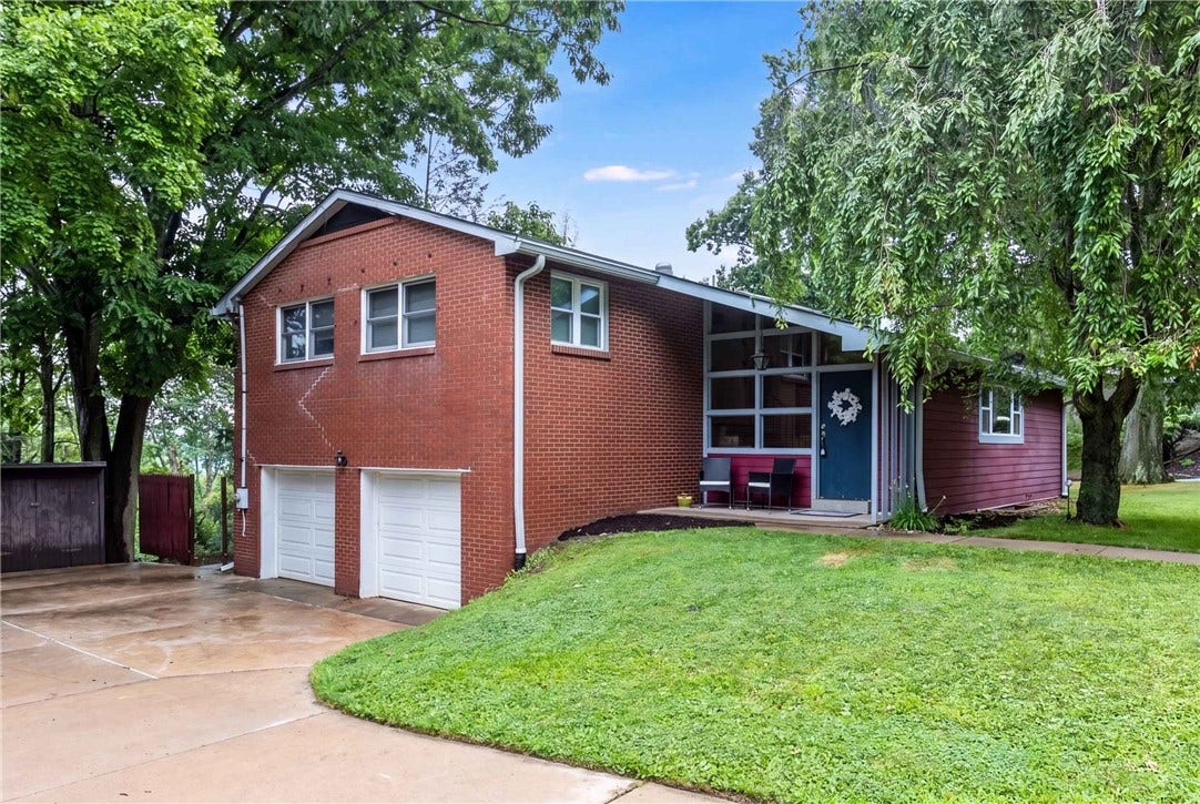9 Highland, Pittsburgh, PA 15202 Welcome to 9 Highland Drive!