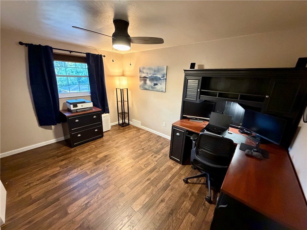 upper level bedroom