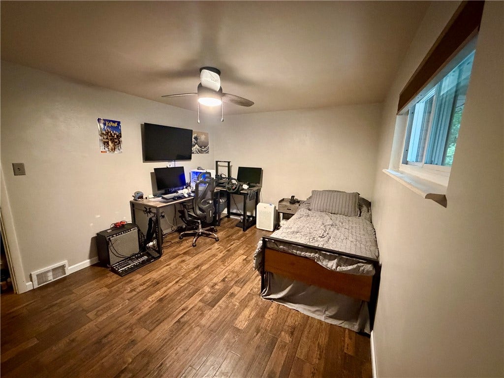 upper level bedroom