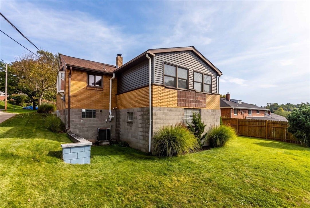 330 Saratoga, Pittsburgh, PA 15236