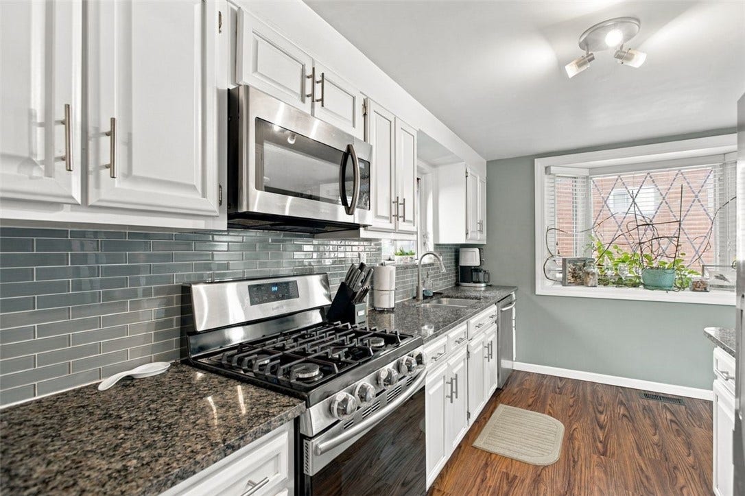 330 Saratoga, Pittsburgh, PA 15236
