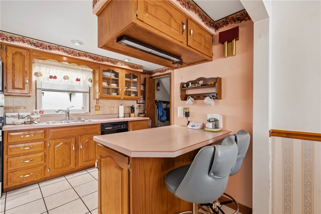 550 Lee Avenue Ext, Pittsburgh, PA 15237 550 Lee Avenue Ext, Pittsburgh, PA 15237