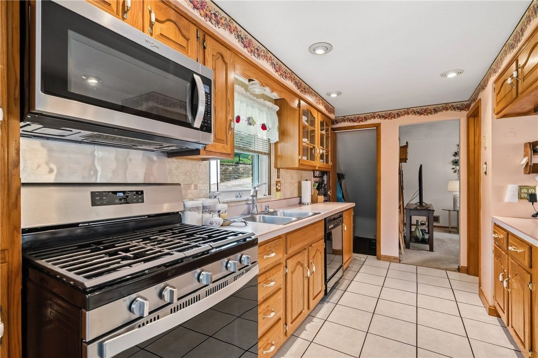 550 Lee Avenue Ext, Pittsburgh, PA 15237 550 Lee Avenue Ext, Pittsburgh, PA 15237