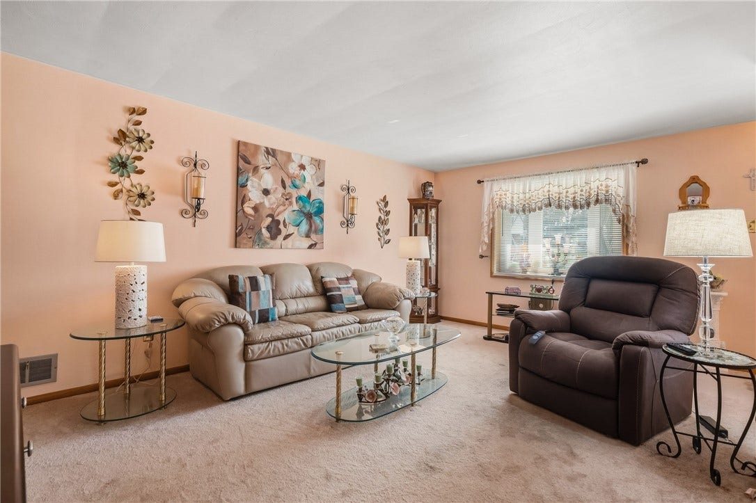 550 Lee Avenue Ext, Pittsburgh, PA 15237 550 Lee Avenue Ext, Pittsburgh, PA 15237