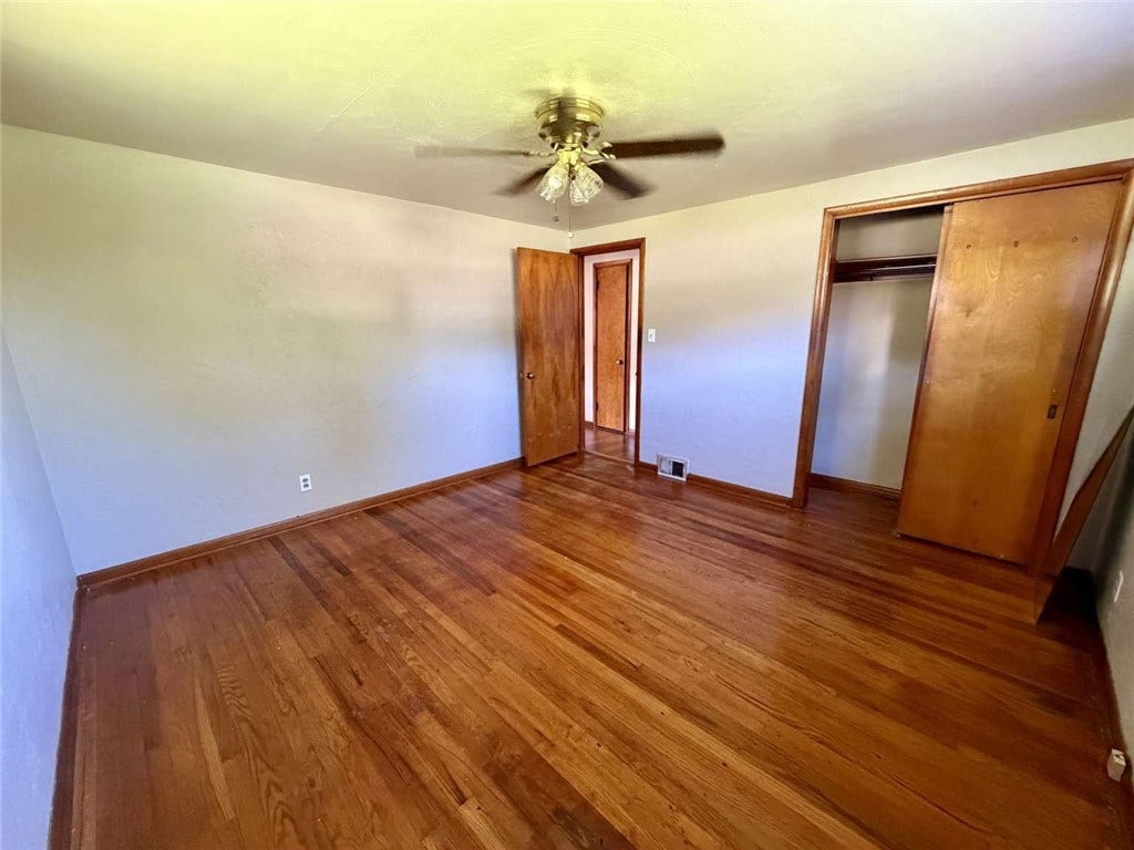 1321 Hornbake Dr, Jefferson Hills, PA 15025