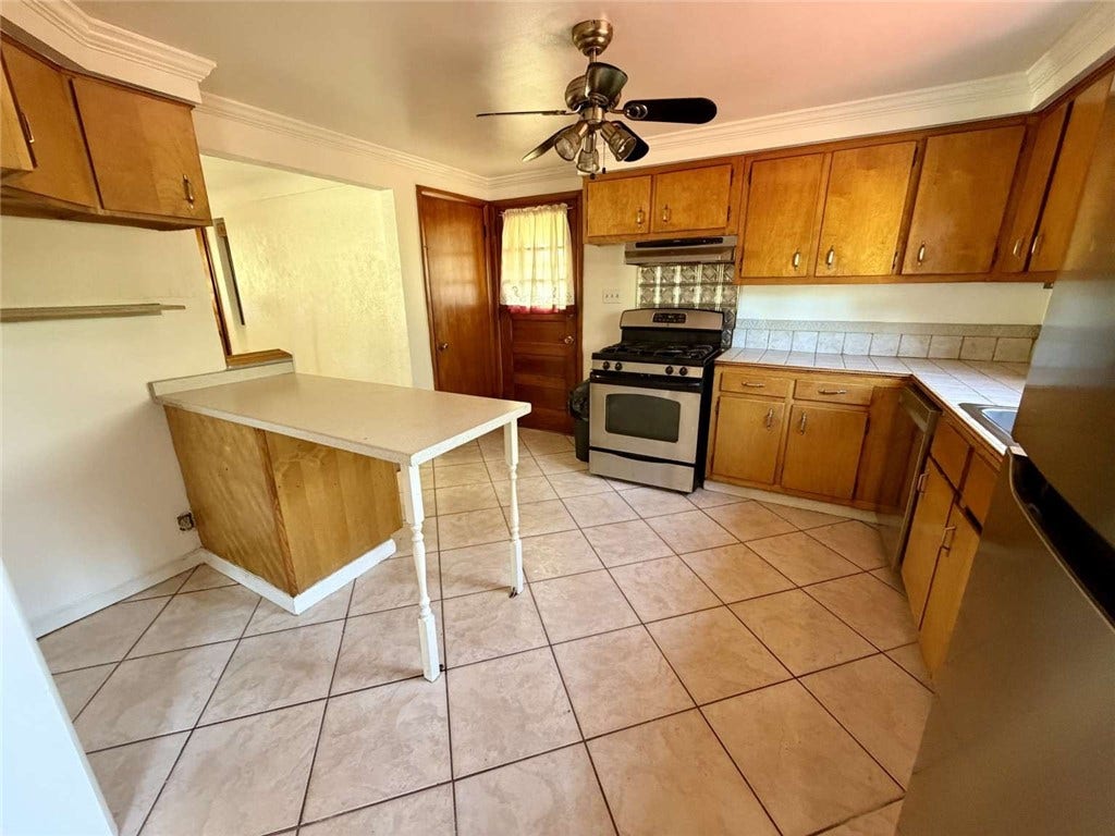1321 Hornbake Dr, Jefferson Hills, PA 15025