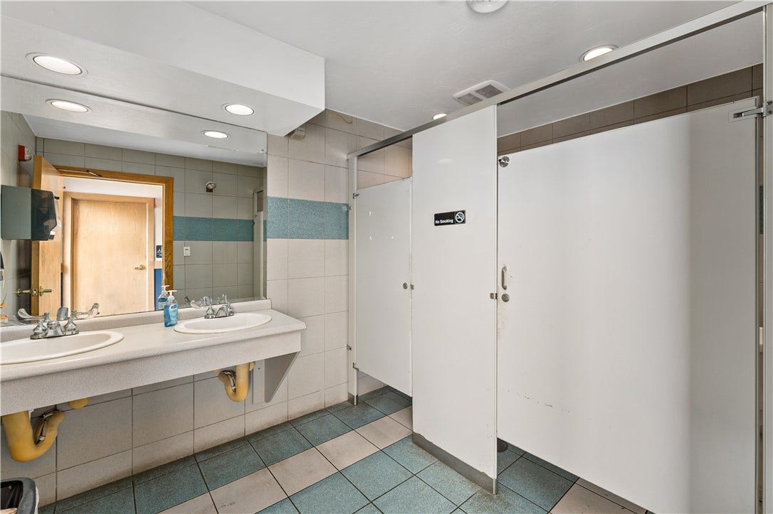 1150 Wildlife Lodge Rd, Lower Burrell, PA 15068 1150 Wildlife Lodge Rd, Lower Burrell, PA 15068