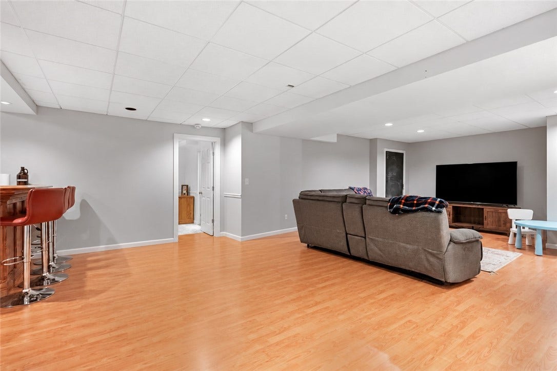 WOW - this basement!!