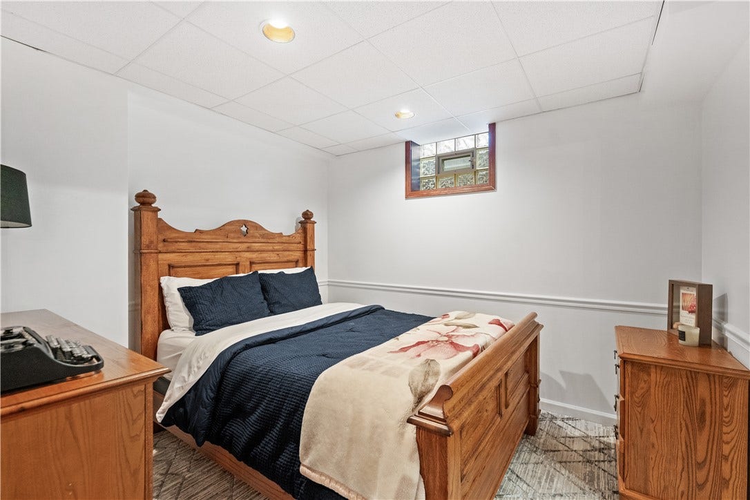 BEDROOM #4 (no egress window) but does have natural light...