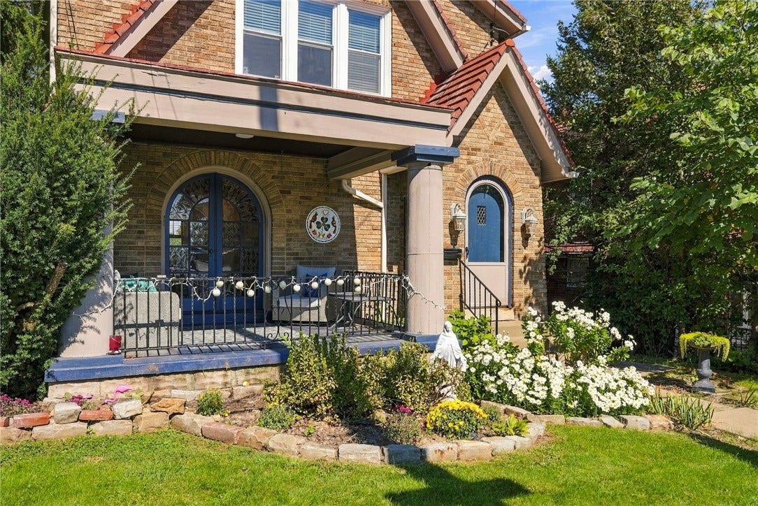 8 Chalfonte Ave, Pittsburgh, PA 15229