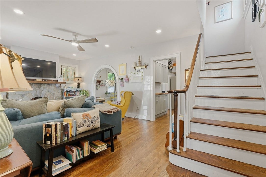 8 Chalfonte Ave, Pittsburgh, PA 15229