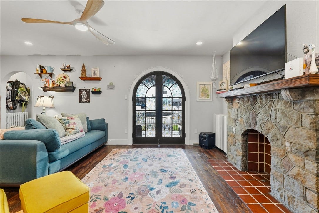8 Chalfonte Ave, Pittsburgh, PA 15229