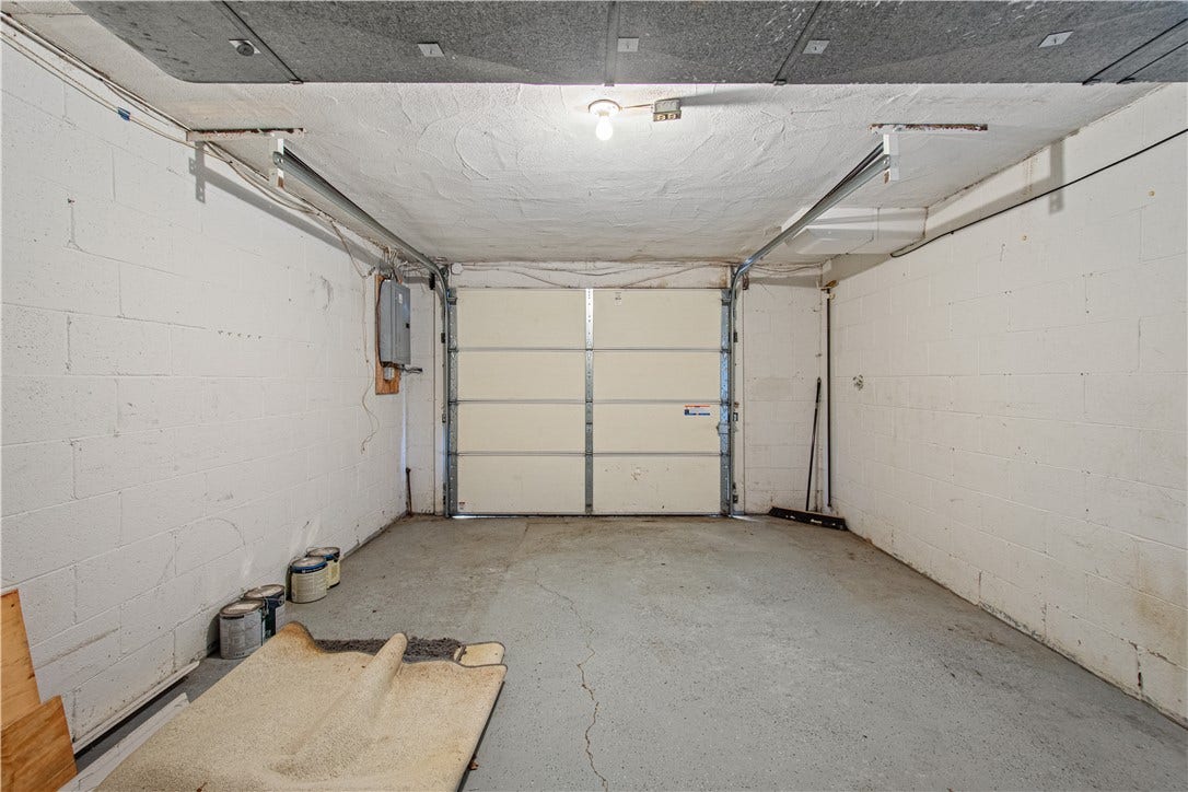 329 Macassar Dr, Pittsburgh, PA 15236 1 car integral garage