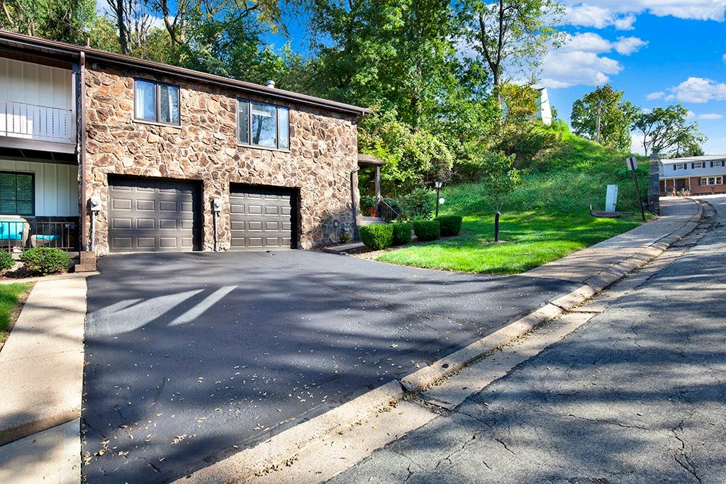 101 Forest Ridge Dr, Pittsburgh, PA 15221 101 Forest Ridge Dr, Pittsburgh, PA 15221