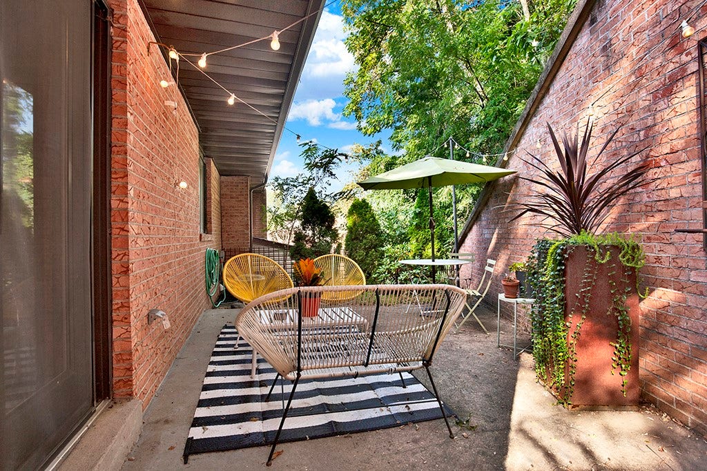 101 Forest Ridge Dr, Pittsburgh, PA 15221 Charming Patio Area