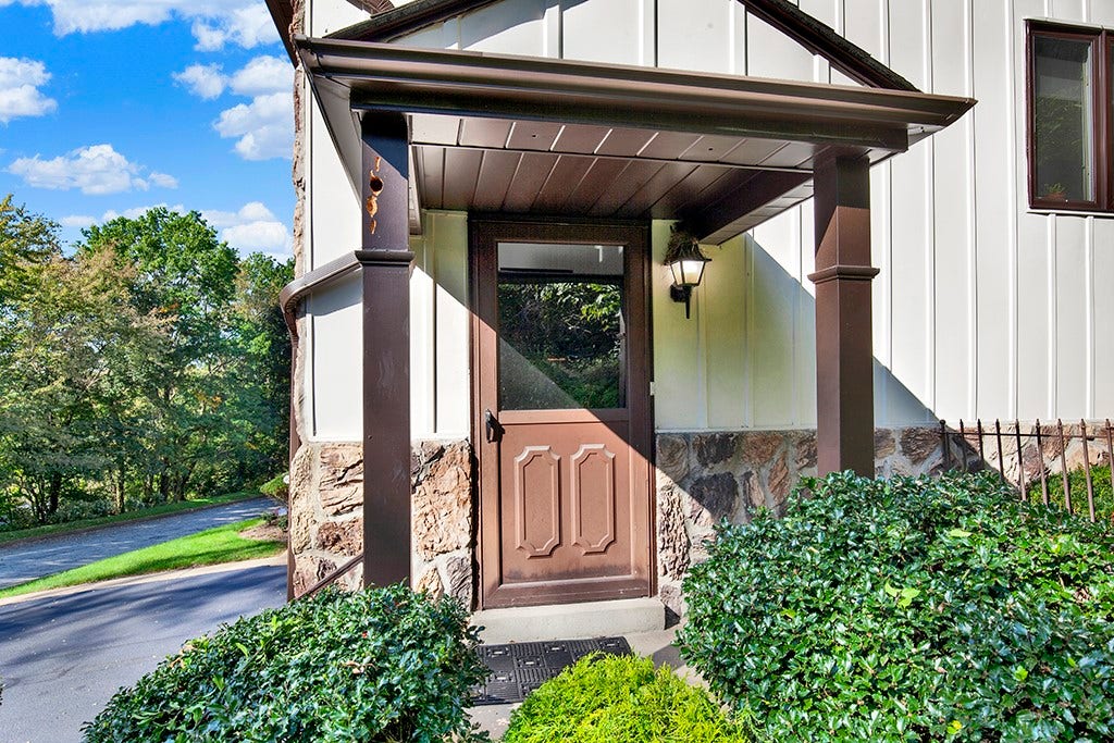101 Forest Ridge Dr, Pittsburgh, PA 15221 101 Forest Ridge Dr, Pittsburgh, PA 15221