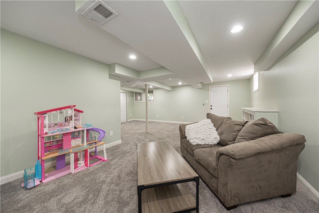 3 Catalpa Pl, Pittsburgh, PA 15228 Finished Basement