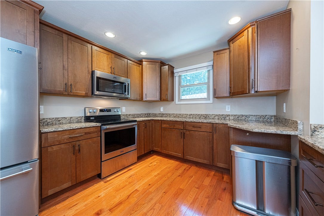 3 Catalpa Pl, Pittsburgh, PA 15228 Kitchen with Stainless Steel Appliances and Granite Countertops
