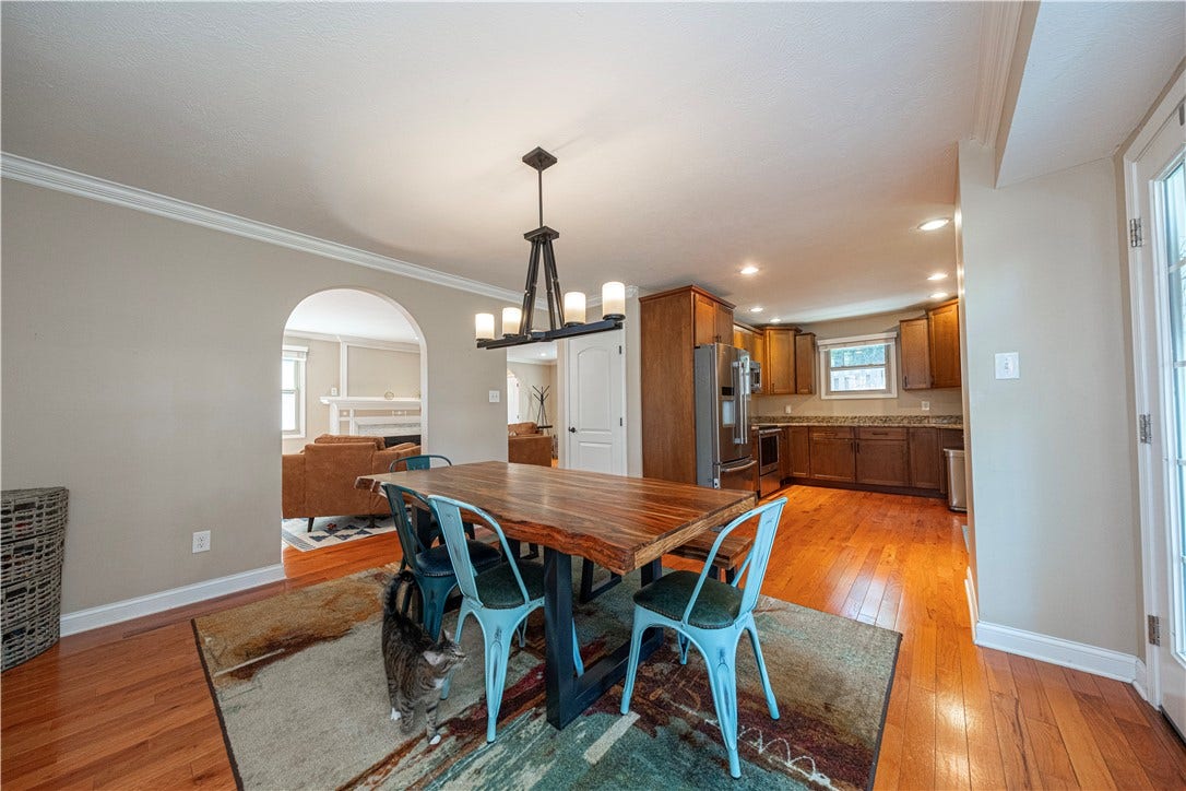 3 Catalpa Pl, Pittsburgh, PA 15228 Dinning room open to Living Room and Kitchen