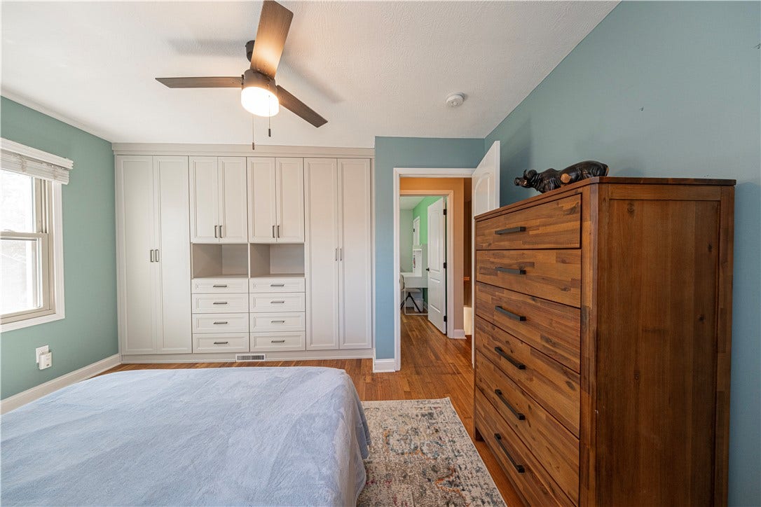 3 Catalpa Pl, Pittsburgh, PA 15228 Primary Bedroom with built in California Closets