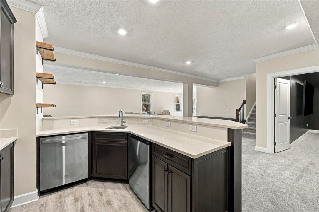 125 Abigail Dr, Mars, PA 16046